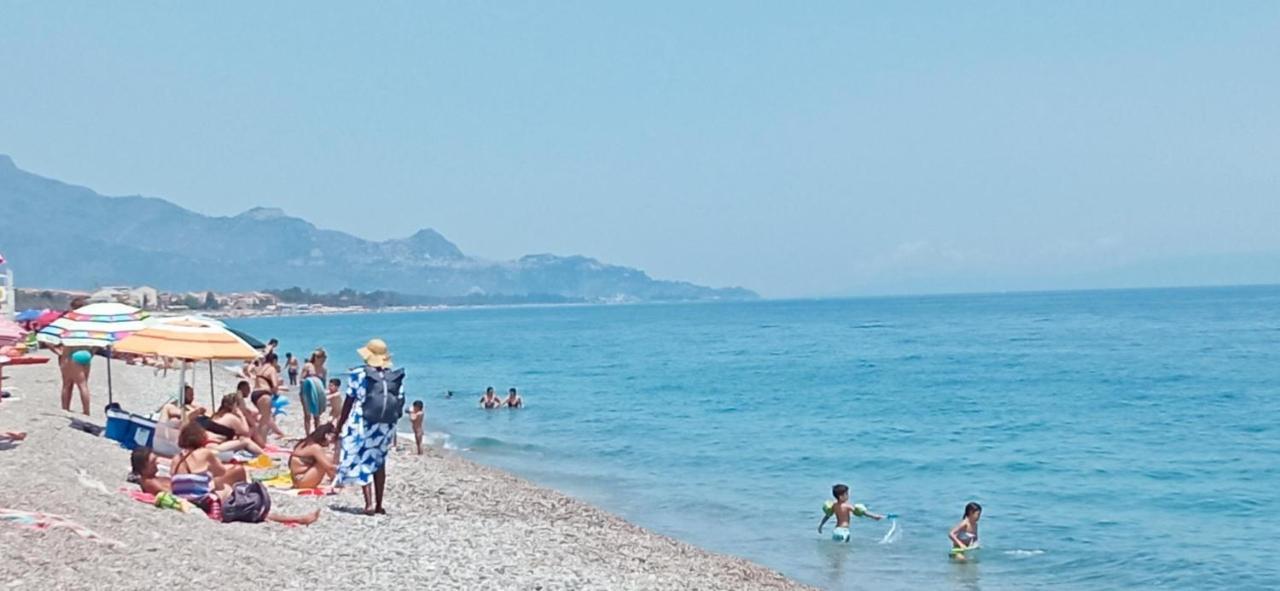 Holiday Home Tropicana Mascali Bagian luar foto