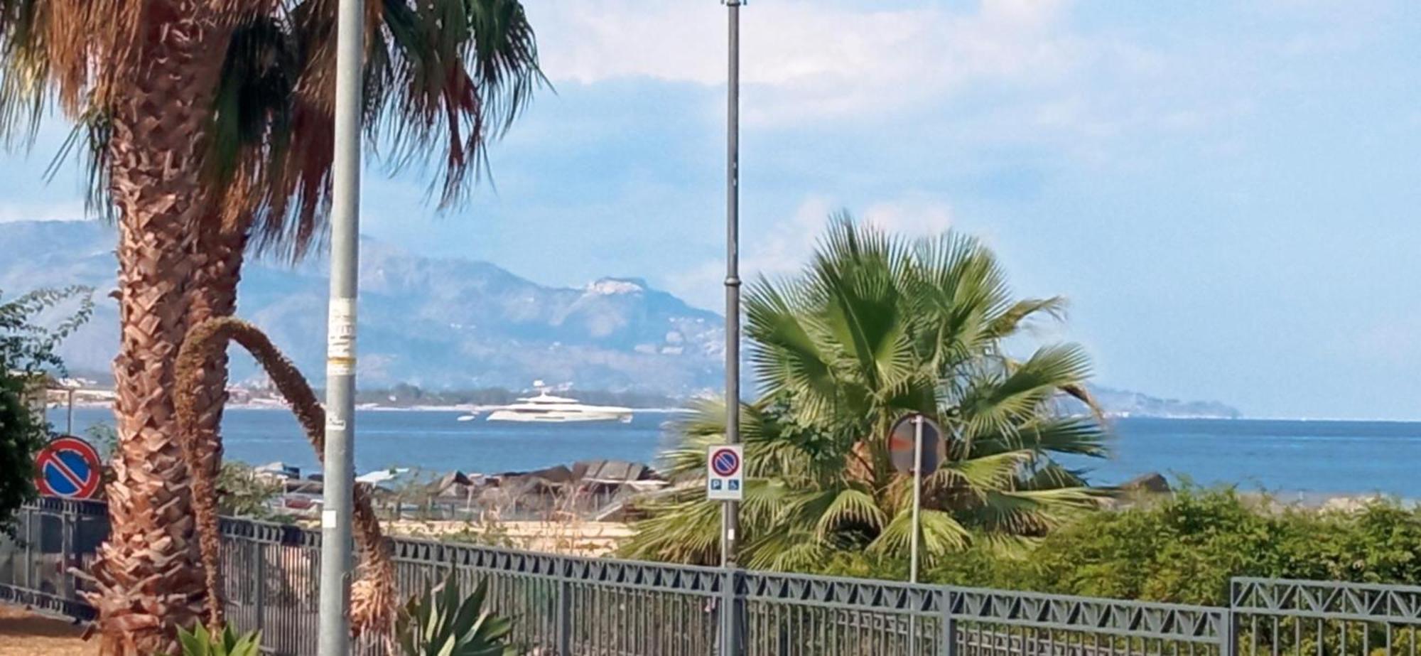 Holiday Home Tropicana Mascali Bagian luar foto