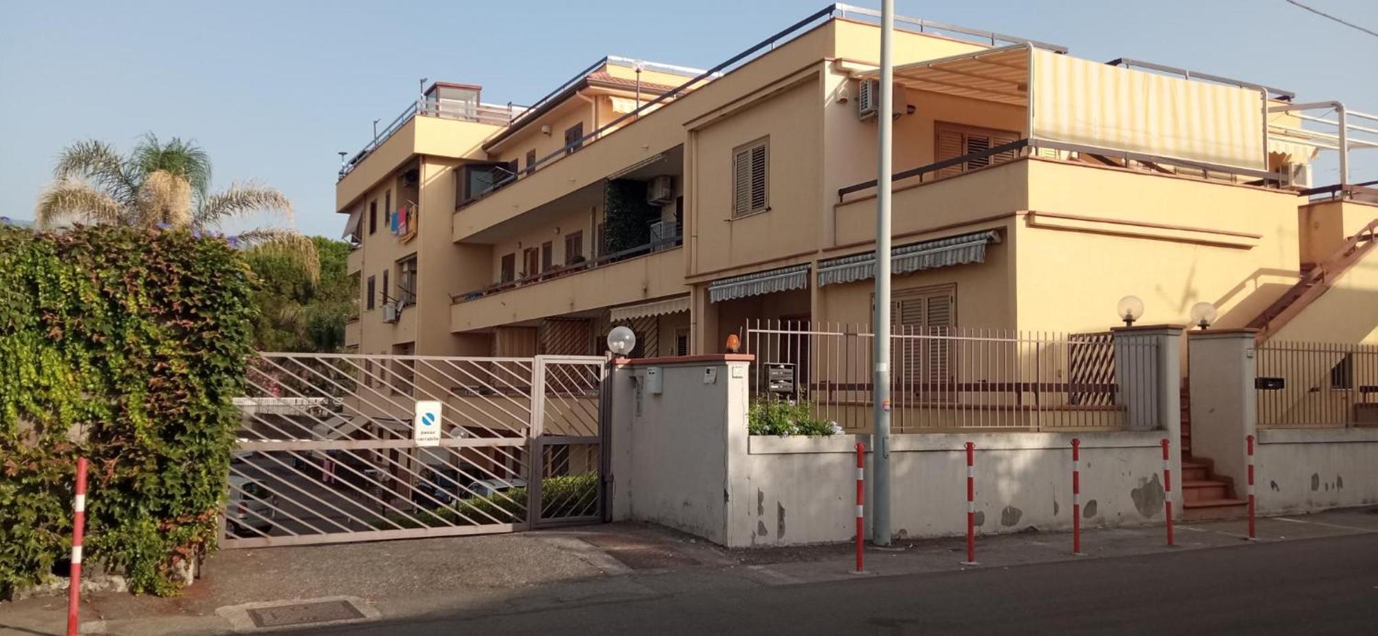 Holiday Home Tropicana Mascali Bagian luar foto